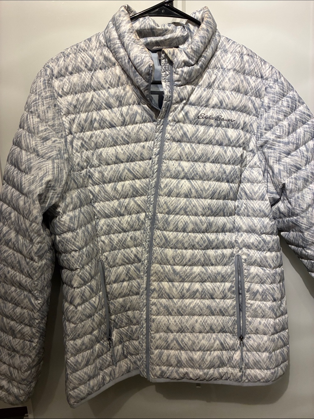 Eddie Bauer Light Gray /blue Patterned Packable Puffer